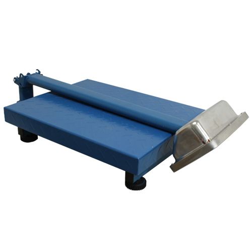 Báscula industrial con pedestal abatible vista frontal AYCMetrología Medellín Colombia